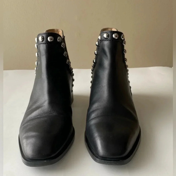 Studded Chelsea Boot 7.5 - Picture 3 of 9